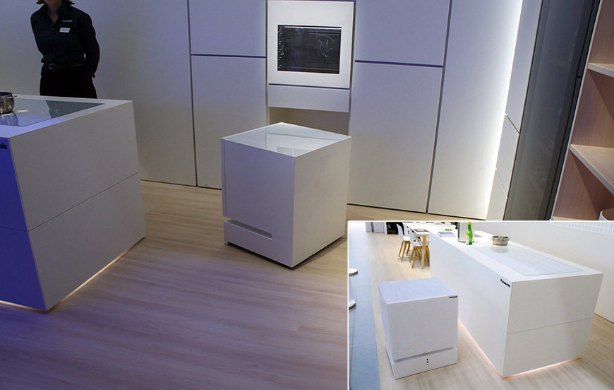 Роботизированный холодильник Panasonic